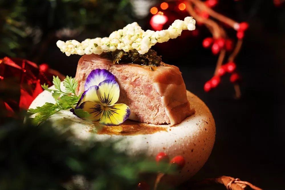 Minami-Holiday-Terrine-1.jpg