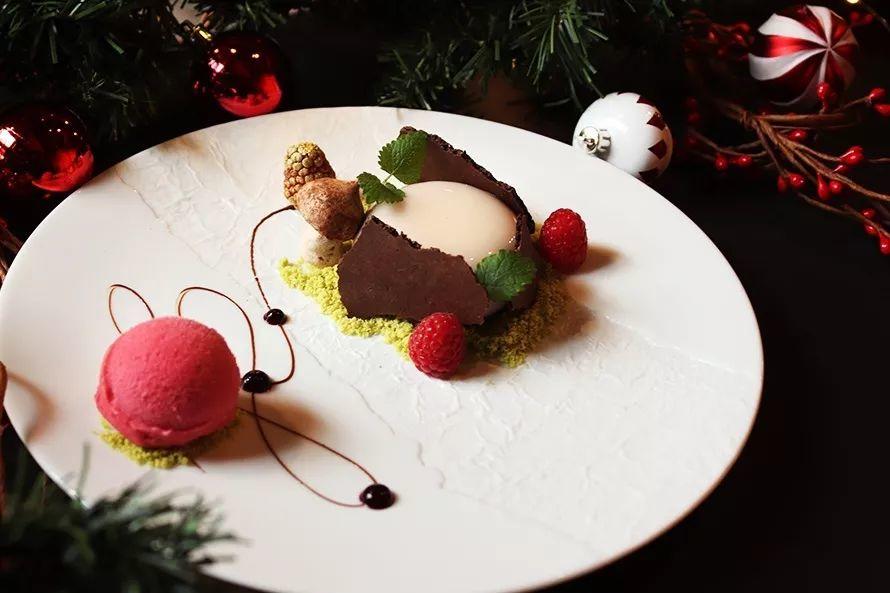 Minami-Holiday-Dessert-2.jpg